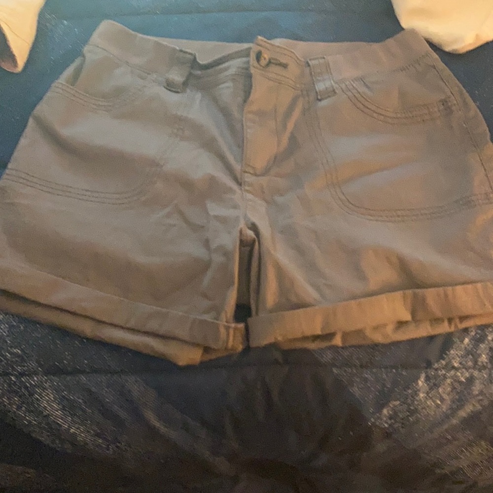 Gray shorts